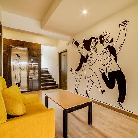 Townhouse Sarvar Hospitality Near Ascendas Park Square Mall Bangalore Esterno foto