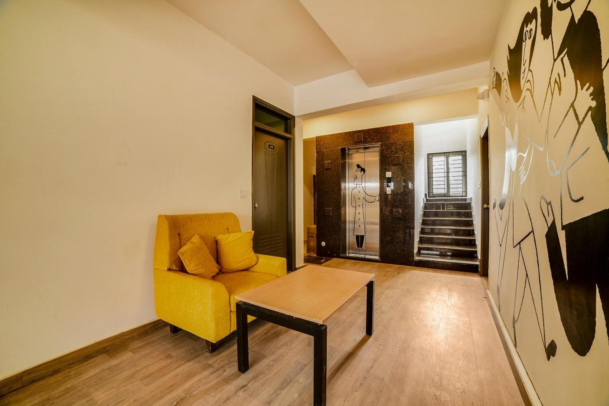 Townhouse Sarvar Hospitality Near Ascendas Park Square Mall Bangalore Esterno foto