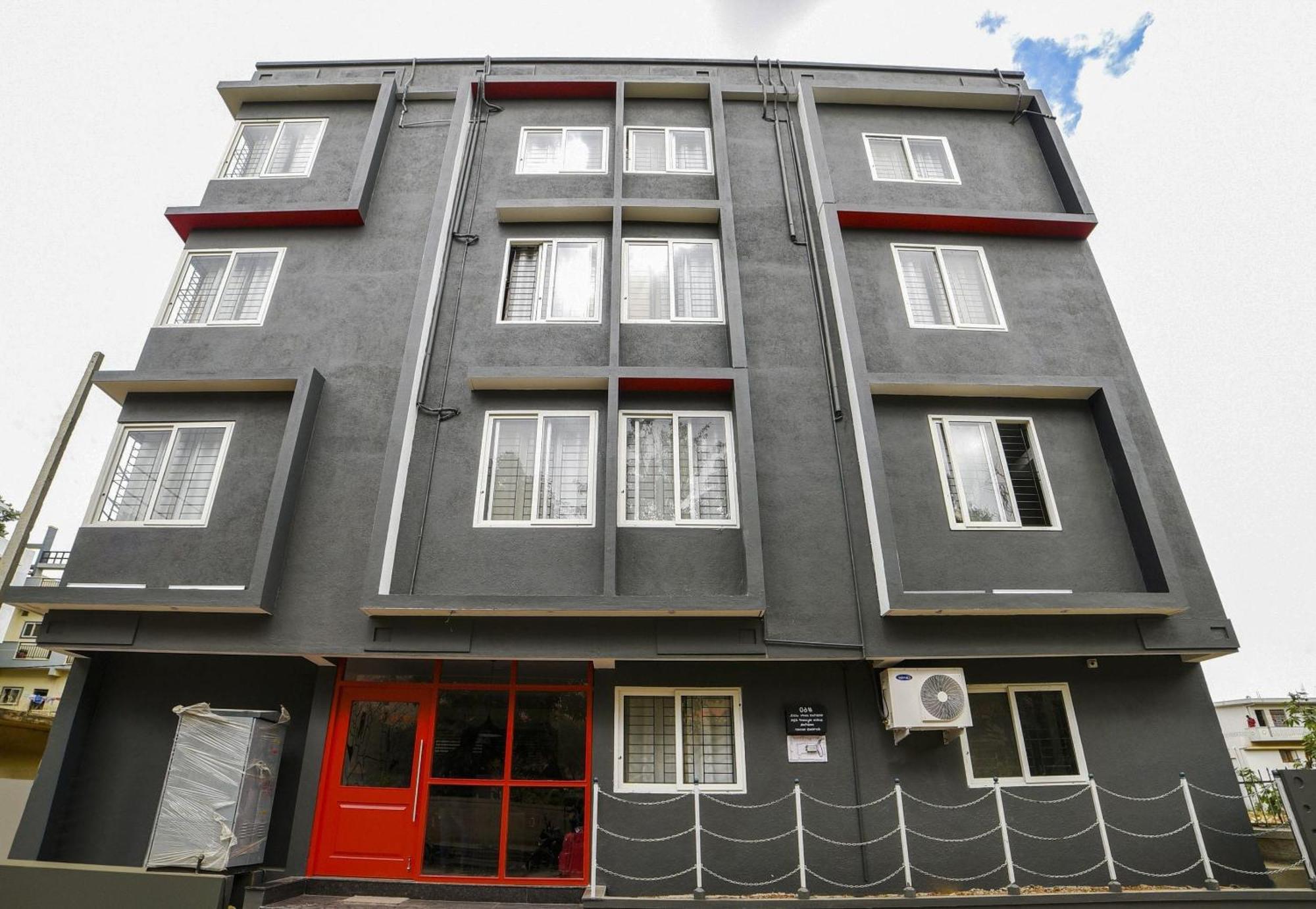 Townhouse Sarvar Hospitality Near Ascendas Park Square Mall Bangalore Esterno foto