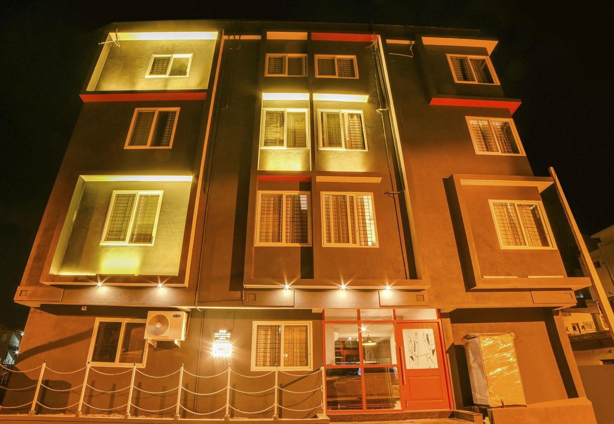 Townhouse Sarvar Hospitality Near Ascendas Park Square Mall Bangalore Esterno foto