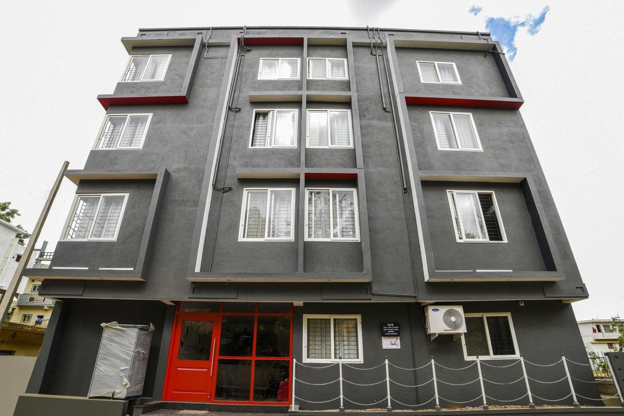 Townhouse Sarvar Hospitality Near Ascendas Park Square Mall Bangalore Esterno foto