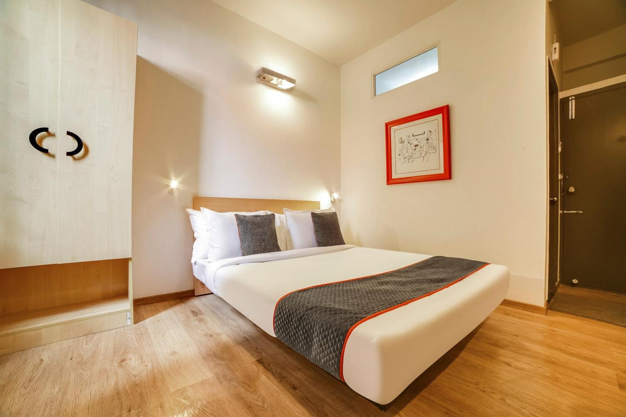 Townhouse Sarvar Hospitality Near Ascendas Park Square Mall Bangalore Esterno foto